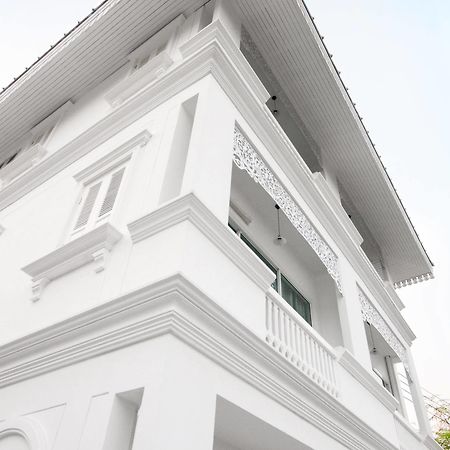 Dharasom' S Colonial House Hotel Bangkok Bagian luar foto
