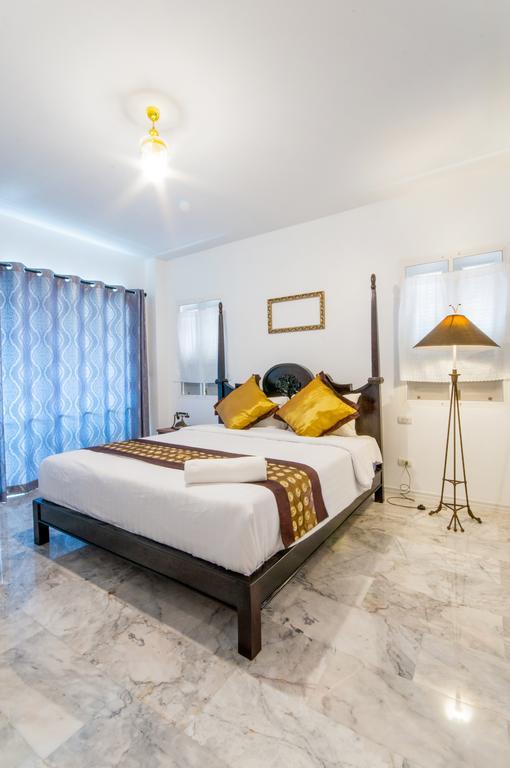 Dharasom' S Colonial House Hotel Bangkok Bagian luar foto