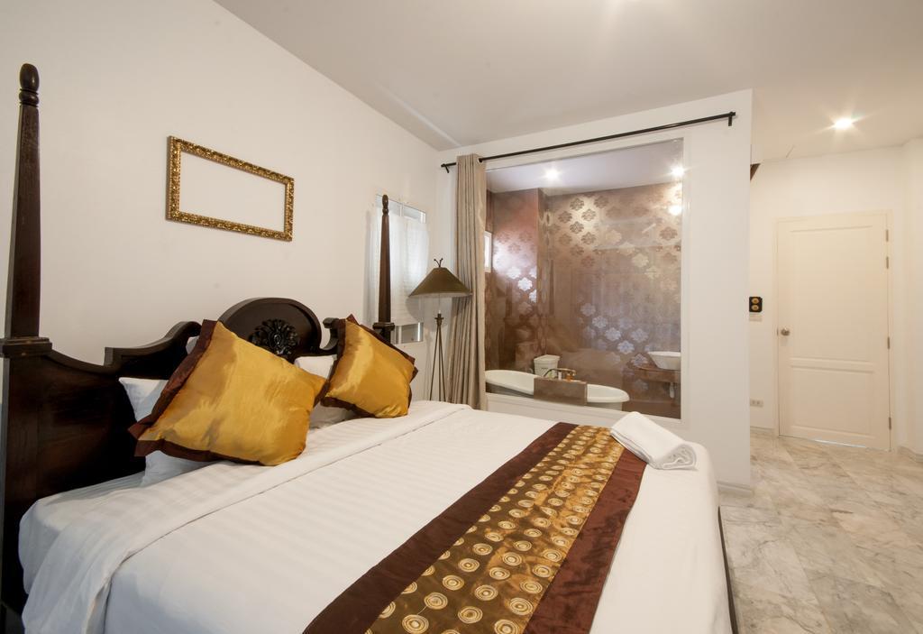Dharasom' S Colonial House Hotel Bangkok Bagian luar foto