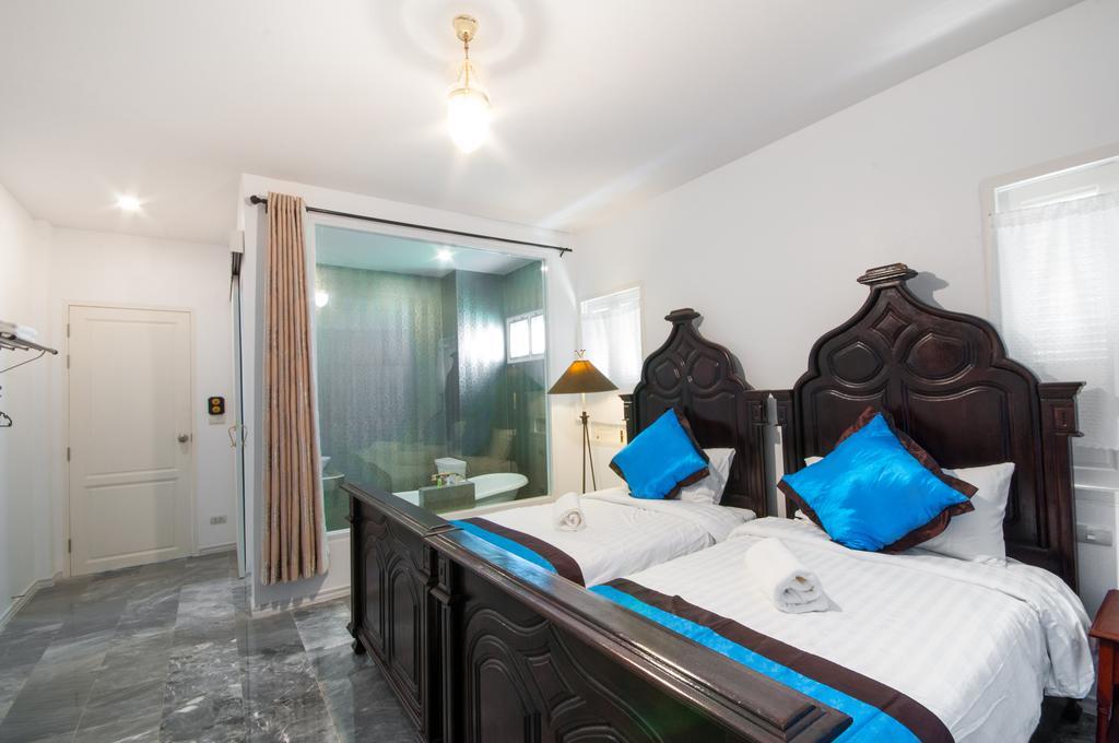 Dharasom' S Colonial House Hotel Bangkok Bagian luar foto