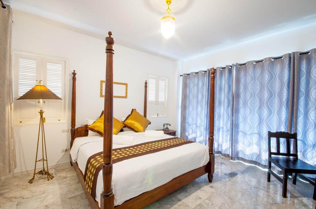 Dharasom' S Colonial House Hotel Bangkok Bagian luar foto