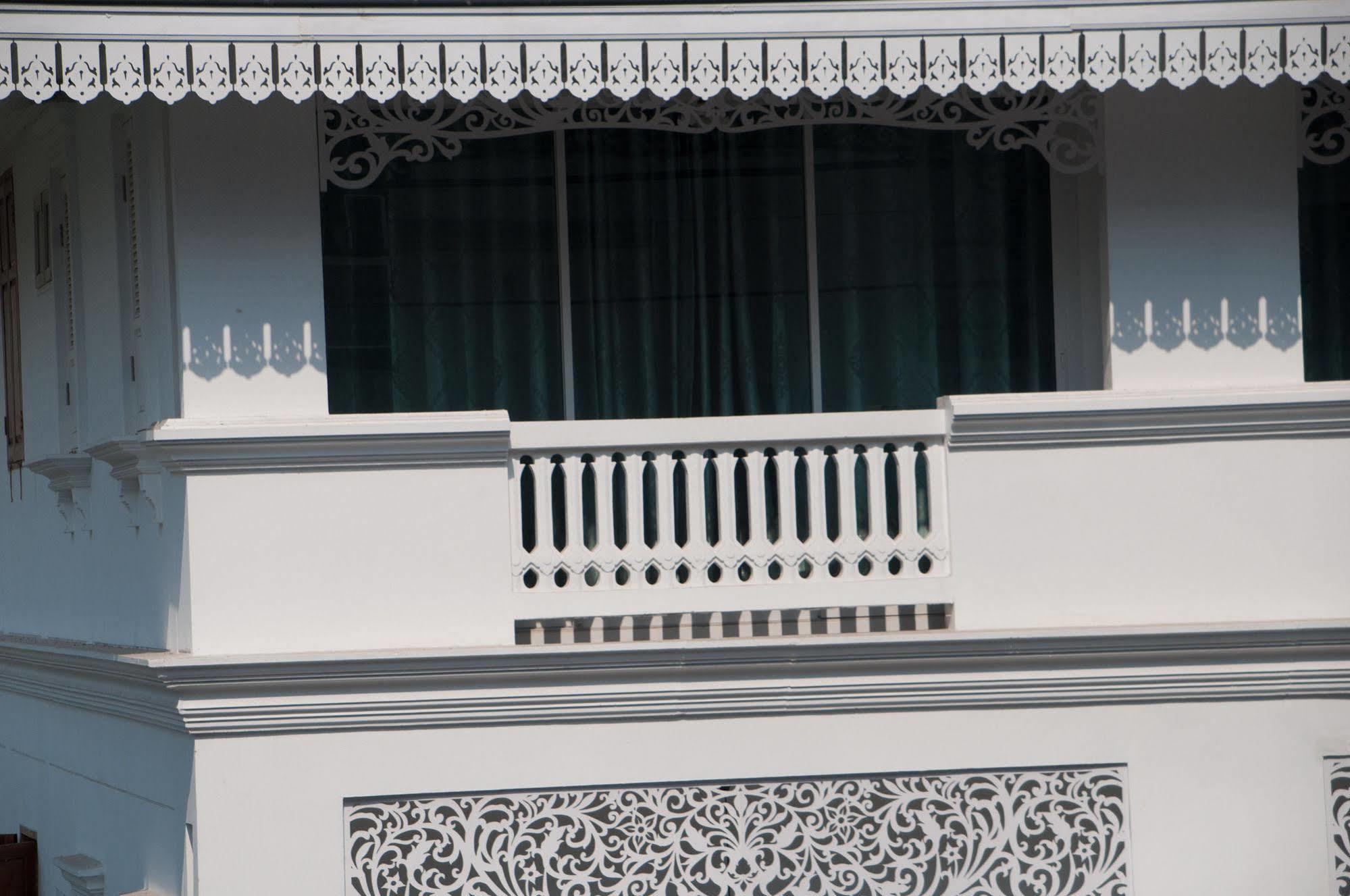 Dharasom' S Colonial House Hotel Bangkok Bagian luar foto