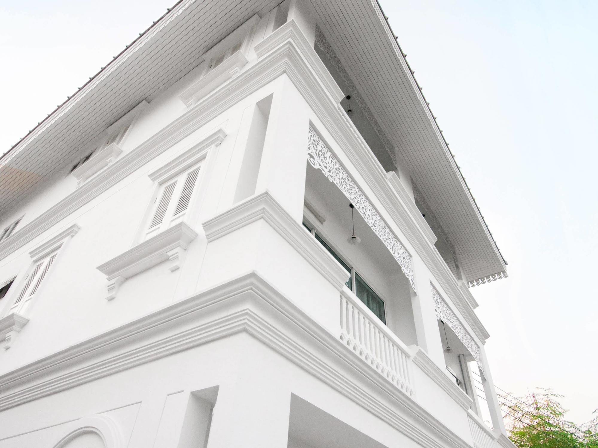 Dharasom' S Colonial House Hotel Bangkok Bagian luar foto