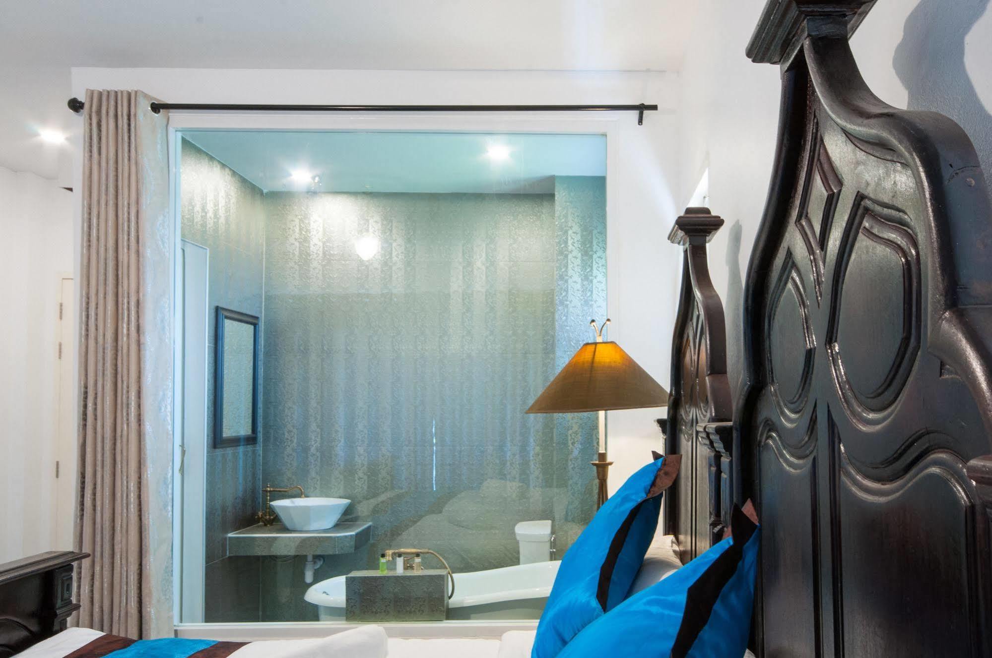 Dharasom' S Colonial House Hotel Bangkok Bagian luar foto